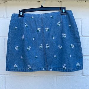 H&M mini denim skirt | size 12
